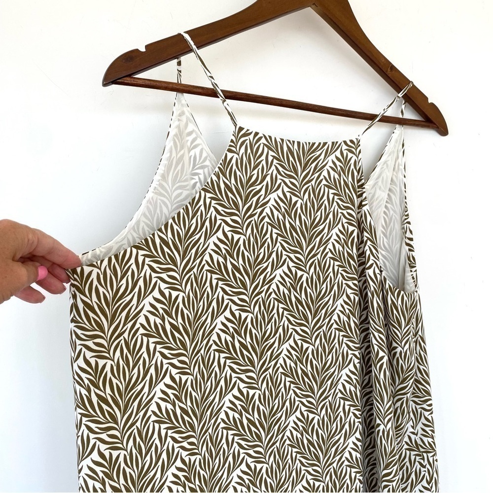 LOFT flowy  camisole top, lined